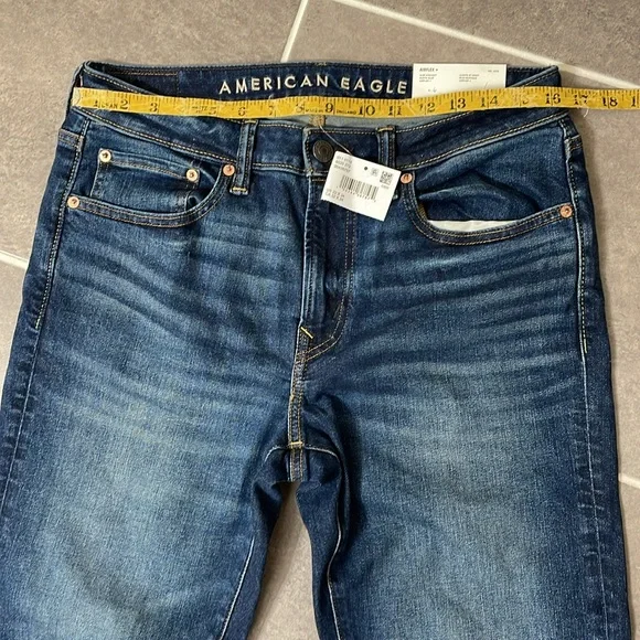 American Eagle Outfitters Airflex+ Slim Straight Jeans size 32X33.5
